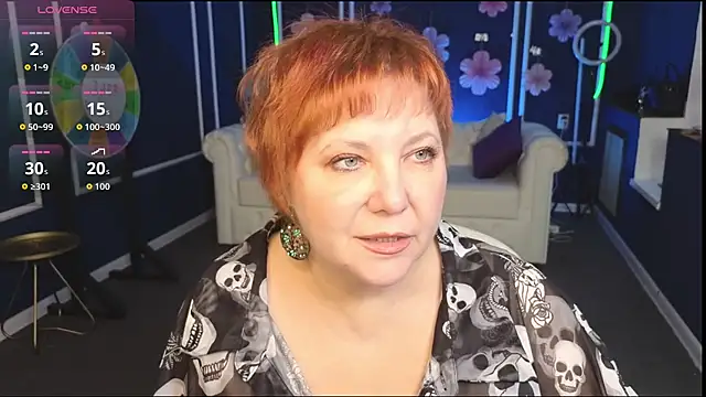 Snapshot of Kira_Kenett chatting on October 9, 7:50 am Kira Kenett online show from October 9, 7:50 am