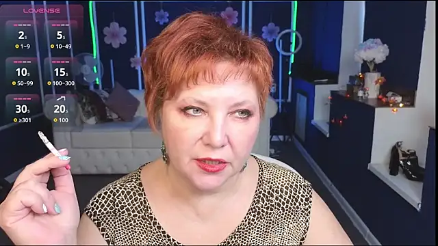 Snapshot of Kira_Kenett chatting on October 10, 11:20 am Kira Kenett online show from October 10, 11:20 am