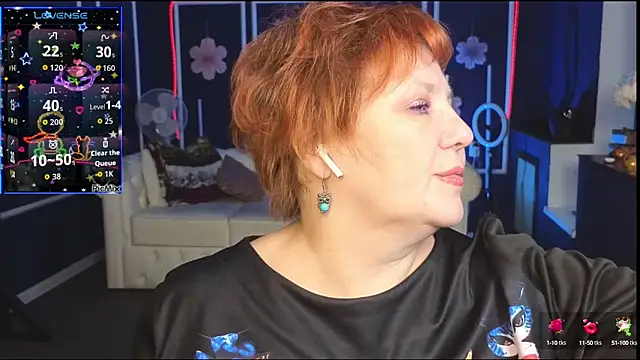 Snapshot of Kira_Kenett chatting on October 15, 8:36 am Kira Kenett online show from October 15, 8:36 am