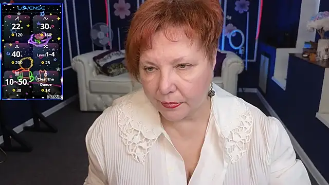 Snapshot of Kira_Kenett chatting on October 19, 6:58 am Kira Kenett online show from October 19, 6:58 am