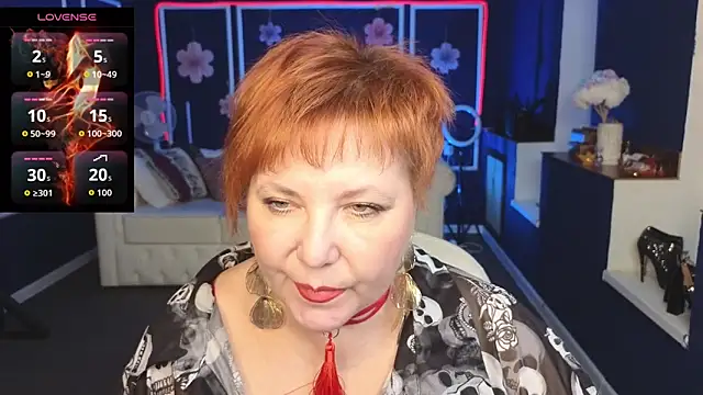 Snapshot of Kira_Kenett chatting on October 22, 11:32 am Kira Kenett online show from October 22, 11:32 am