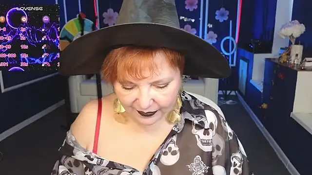 Snapshot of Kira_Kenett chatting on October 26, 8:42 am Kira Kenett online show from October 26, 8:42 am