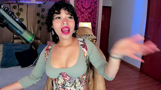 DaniCollinn  online show from February 11, 12:54 pm