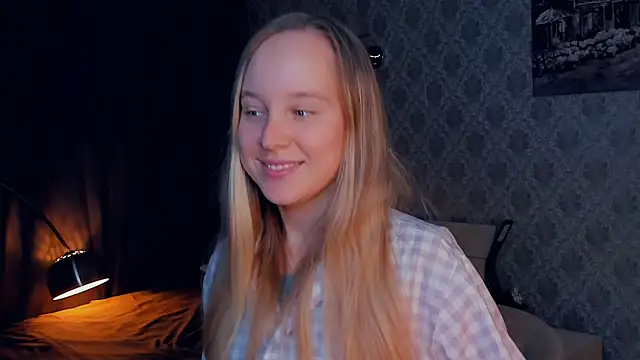 SoonMoor online show from October 3, 5:32 pm