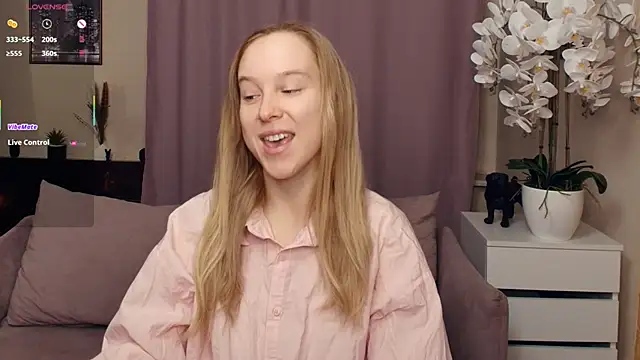 SoonMoor online show from February 8, 6:55 pm