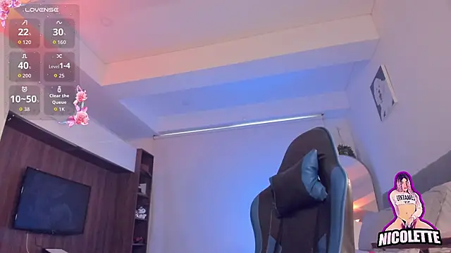 nicolette tay online show from May 26, 5:53 pm