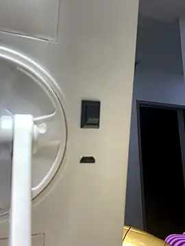 TiffanyyLam online show from October 21, 11:44 am