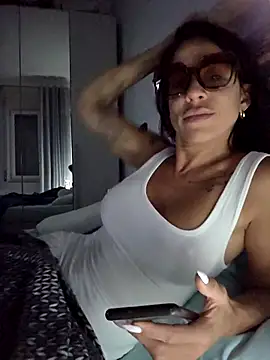 Snapshot of sexy7883 chatting on October 7, 5:15 am sexy7883 online show from October 7, 5:15 am