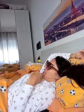 Snapshot of sexy7883 chatting on November 6, 6:47 am sexy7883 online show from November 6, 6:47 am