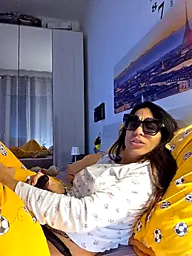 Snapshot of sexy7883 chatting on November 7, 6:46 am sexy7883 online show from November 7, 6:46 am