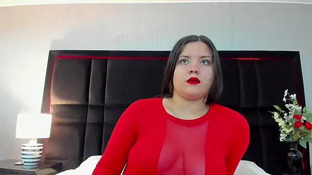 Snapshot of NahiaMonet chatting on October 18, 3:20 am NahiaMonet online show from October 18, 3:20 am