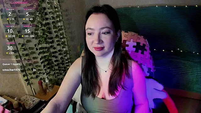 Snapshot of Micky_Wood chatting on April 19, 6:32 pm Micky Wood online show from April 19, 6:32 pm
