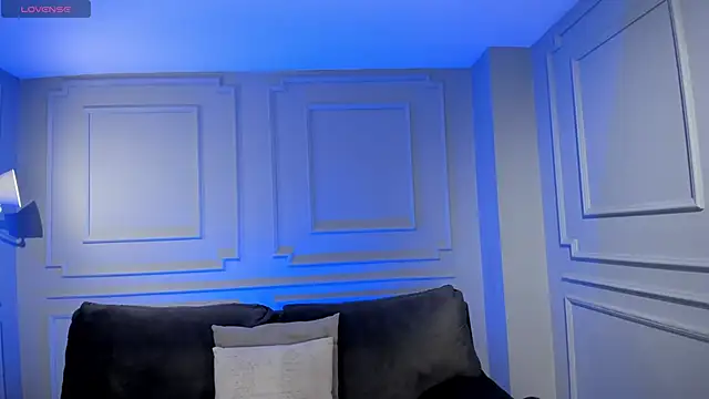 LucyWeiss  online show from October 19, 6:30 pm