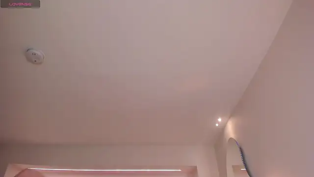 LucyWeiss  online show from November 29, 9:29 pm