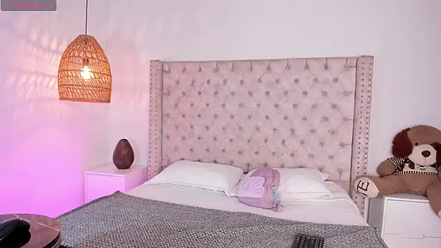 AdharaMancinii online show from September 27, 11:26 am