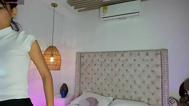 AdharaMancinii online show from October 16, 11:44 am