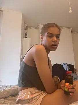 SkylarMae online show from September 14, 5:01 pm