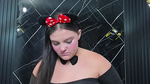 Snapshot of LexaLust chatting on October 7, 11:18 am LexaLust online show from October 7, 11:18 am