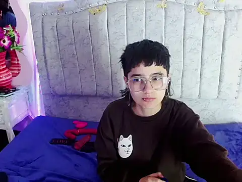 Britney thx online show from February 5, 3:55 am