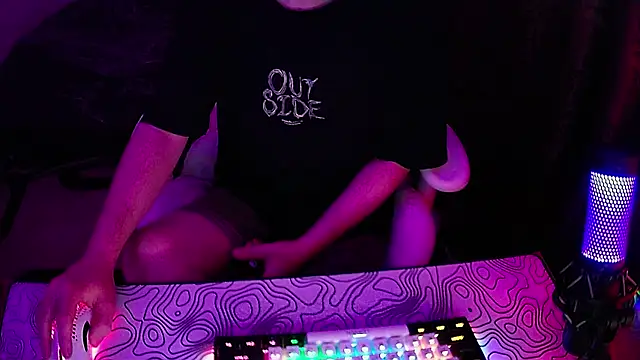 xXxHARDPORNxXx online show from July 15, 1:22 am
