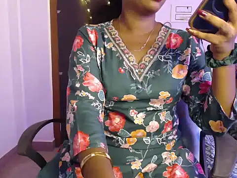 Snapshot of Zellybean_telugu chatting on October 12, 8:24 am Zellybean telugu online show from October 12, 8:24 am