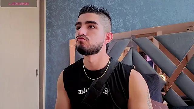 Snapshot of zayn_maximoff chatting on October 14, 5:47 pm zayn maximoff online show from October 14, 5:47 pm