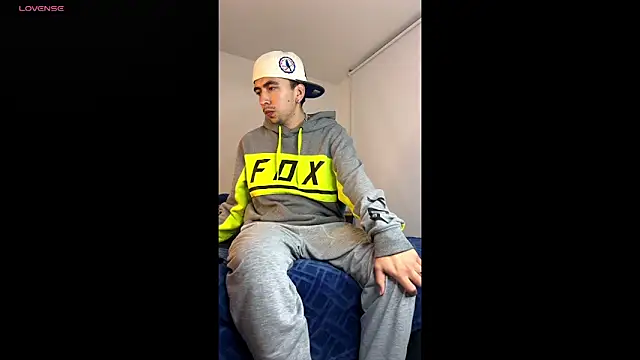 Snapshot of liamty_luxor chatting on October 8, 12:08 am liamty luxor online show from October 8, 12:08 am