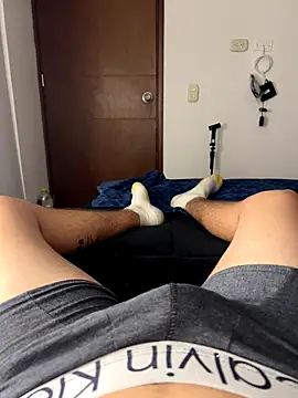 Snapshot of liamty_luxor chatting on November 6, 4:46 am liamty luxor online show from November 6, 4:46 am