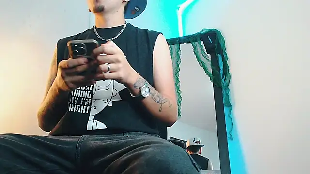 liamty luxor online show from December 23, 4:21 am