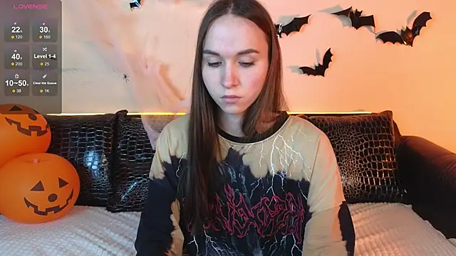 Angeel Kate online show from November 2, 7:33 am