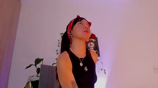 Snapshot of Genesiissss chatting on October 21, 1:17 am Genesiissss online show from October 21, 1:17 am