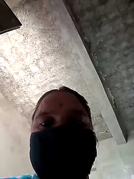 Snapshot of suhani_sharmj chatting on November 30, 9:02 am suhani sharmj online show from November 30, 9:02 am