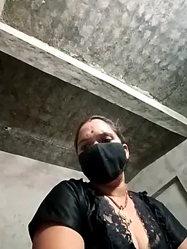 Snapshot of suhani_sharmj chatting on December 14, 2:11 pm suhani sharmj online show from December 14, 2:11 pm