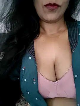 Snapshot of Deepa_Sharma143 chatting on April 17, 2:25 am Deepa Sharma143 online show from April 17, 2:25 am