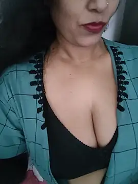 Deepa Sharma143 online show from June 20, 2:03 am