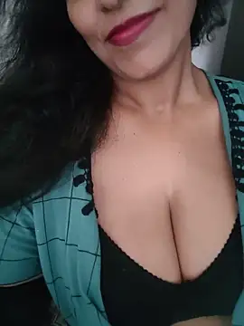 Deepa Sharma143 online show from July 2, 8:42 am