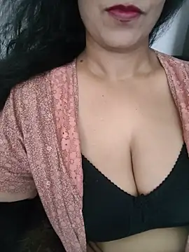 Deepa Sharma143 online show from July 5, 6:09 am