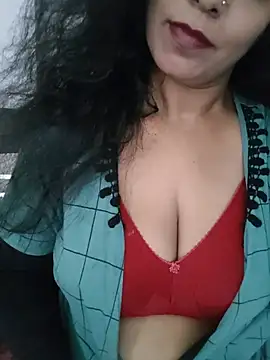Deepa Sharma143 online show from July 18, 1:43 am