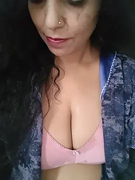 Deepa Sharma143 online show from July 20, 2:04 am