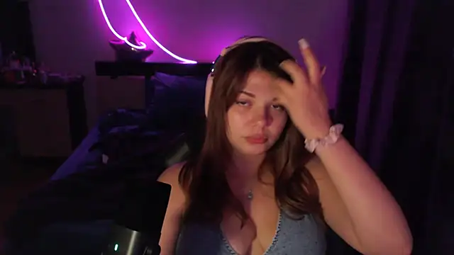 NutsGilmore online show from October 18, 2:29 pm