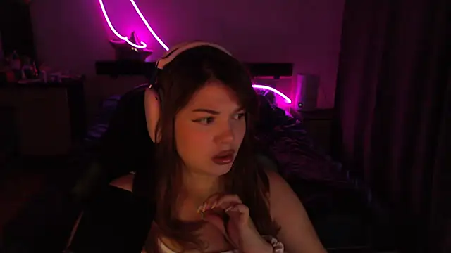 NutsGilmore online show from October 19, 5:13 pm