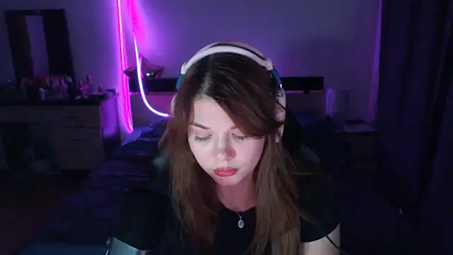 NutsGilmore online show from October 28, 5:26 pm