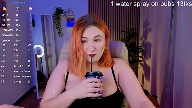 Snapshot of laura_palmerr chatting on November 27, 2:35 am laura palmerr online show from November 27, 2:35 am