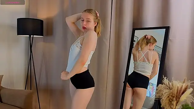 VinnieSerrano online show from November 15, 2:13 pm