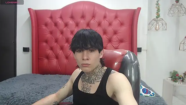 Iantwink18 online show from March 25, 8:48 pm