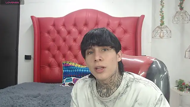 Iantwink18 online show from March 26, 8:47 pm