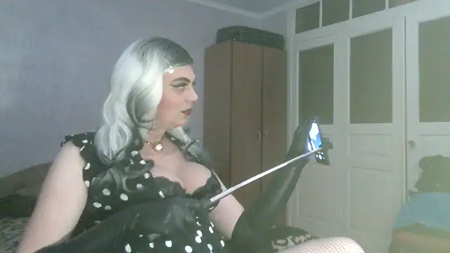 NiraFrost online show from February 11, 6:13 pm