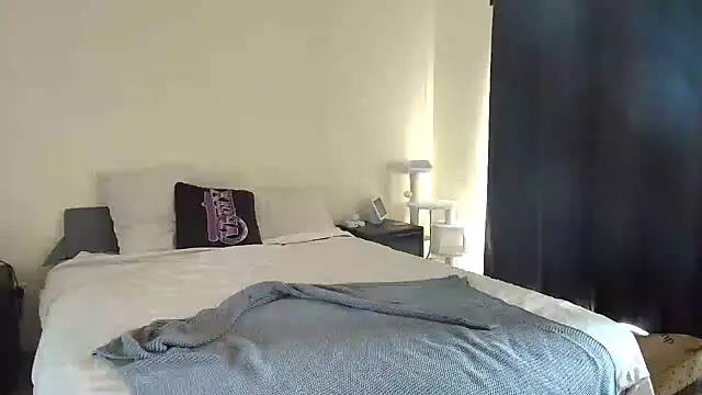 aussiepeaches online show from January 5, 1:03 am