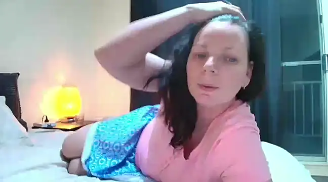 aussiepeaches online show from January 30, 10:29 am
