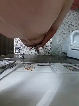 Snapshot of winter0cold_ chatting on October 7, 11:29 am winter0cold  online show from October 7, 11:29 am